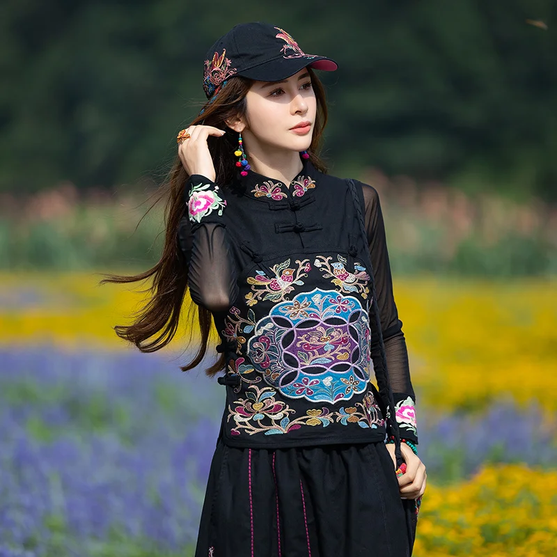 Ir 2021. Ķīniešu stilā jaunu sieviešu kleitu nacionālā stila vintage stila izšuvums stāv apkakle veste melnā vintage bez piedurknēm augšā a5