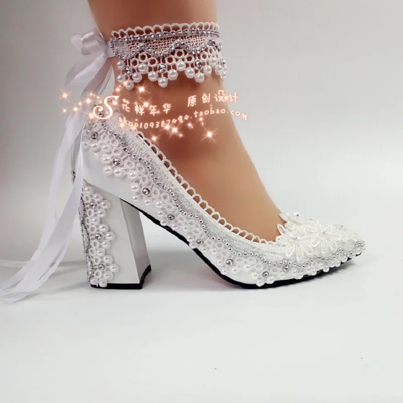 Pavasarī jaunās mežģīnes bieza papēžiem augstpapēžu kristāla pērle līgavas kāzu kurpes banketa kleita aproce visu maču sieviešu kurpes