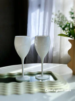 Viduslaiku stikla baltā vīna glāzi goblet dāvanu 0